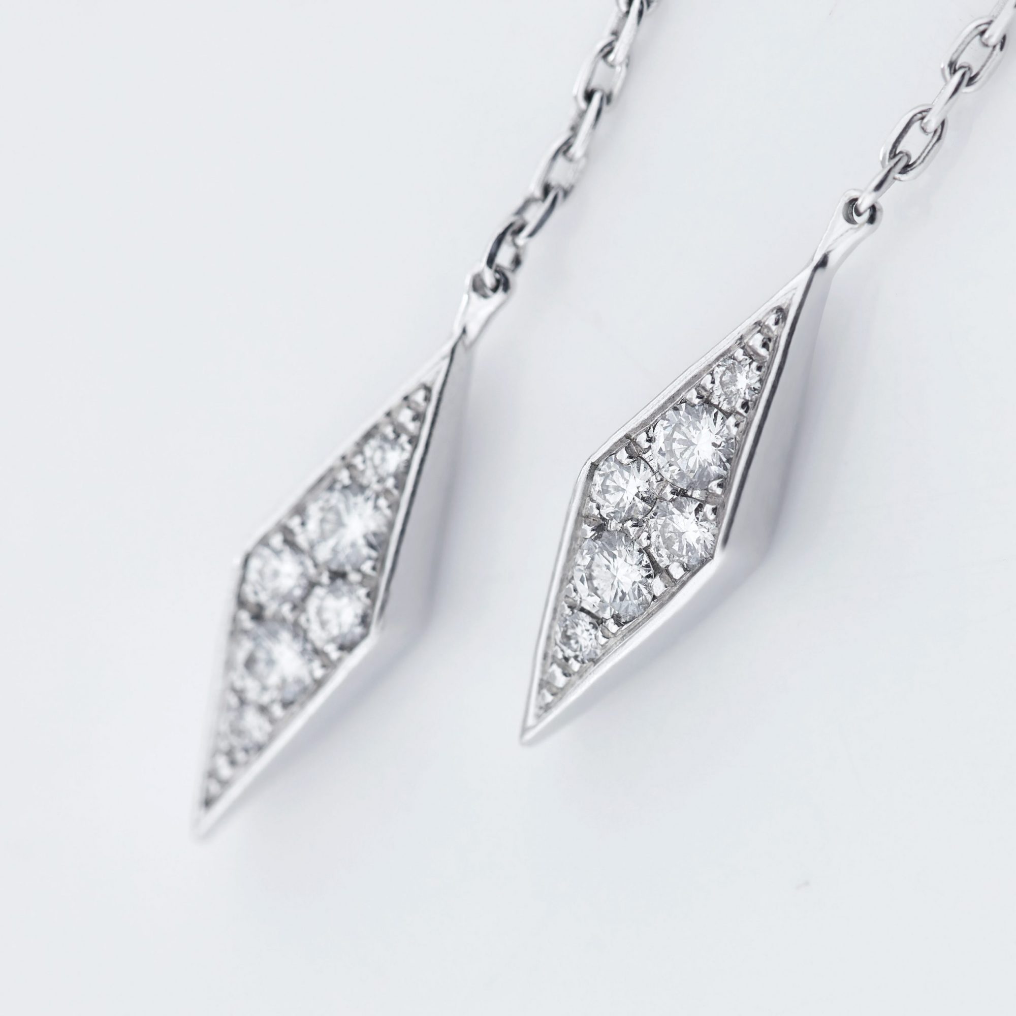 Garrard Albemarle Jewellery Collection Diamond Lariat Necklace in 18ct white gold 2013243 clasp 2