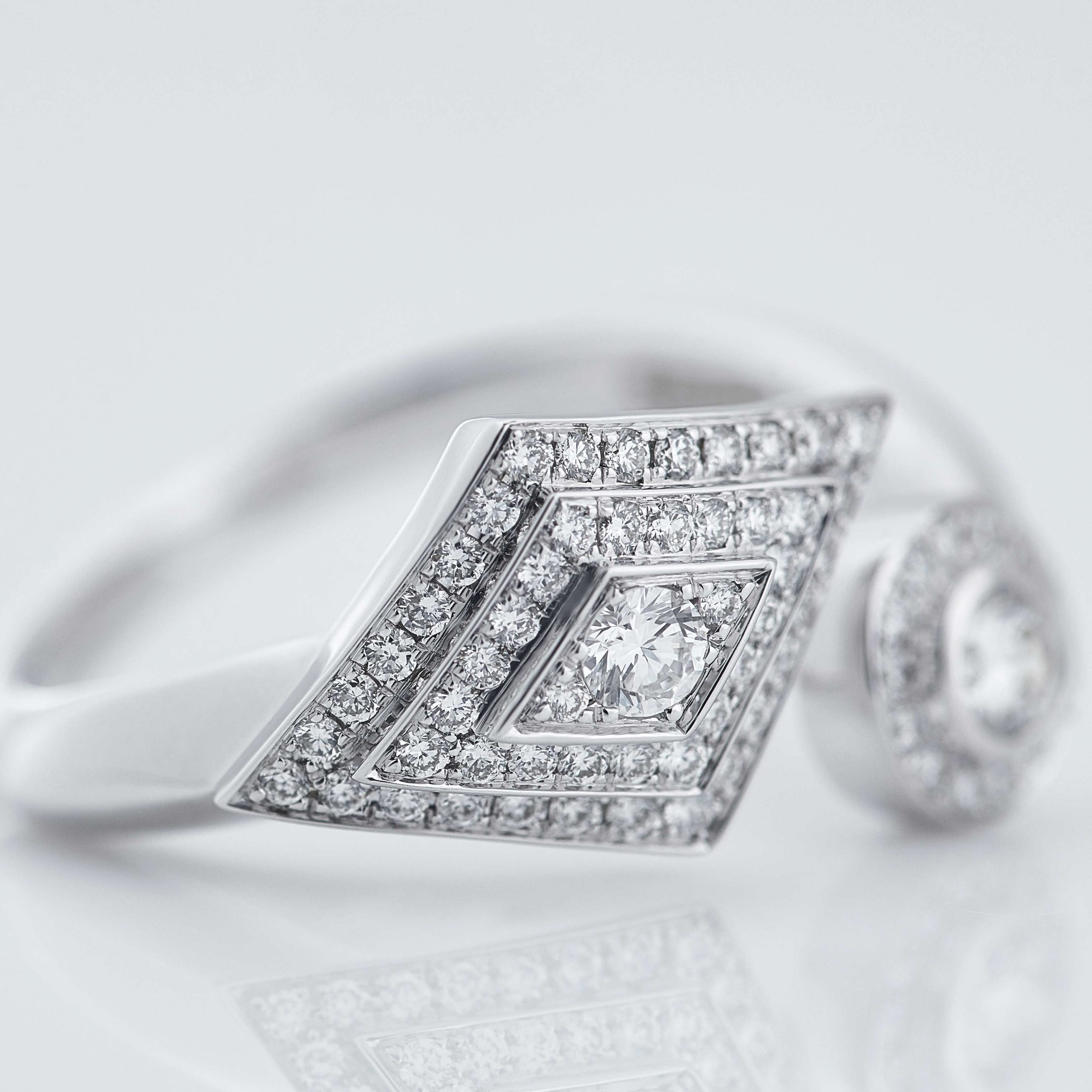 Garrard Albemarle jewellery Collection Wraparound Diamond Ring in 18ct White Gold 2014368 Detail View Garrard Albemarle jewellery Collection Wraparound Diamond Ring in 18ct White Gold 2014368 Detail View