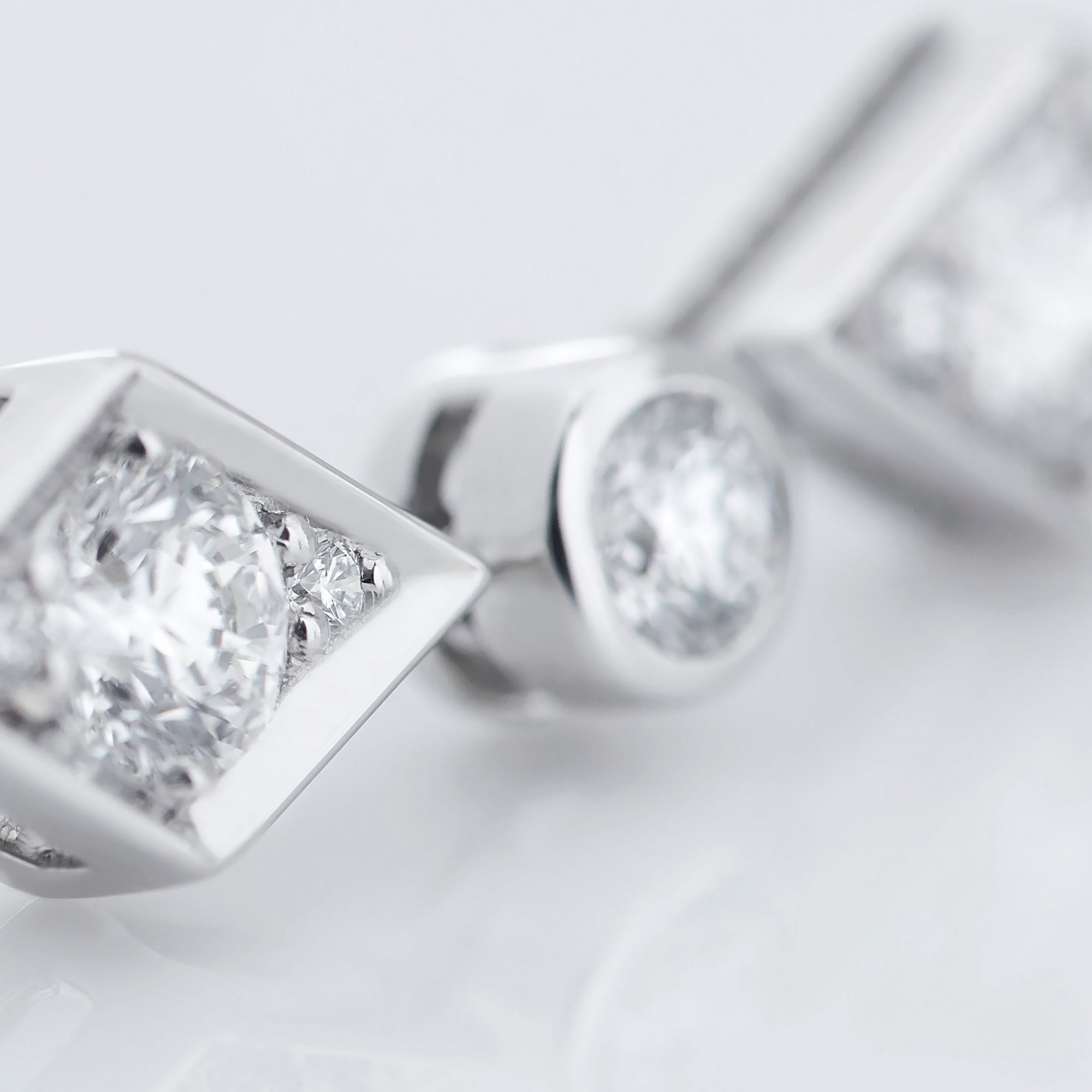 Garrard Albemarle jewellery collection Diamond Drop Earrings in 18ct White Gold 2014501 Detail