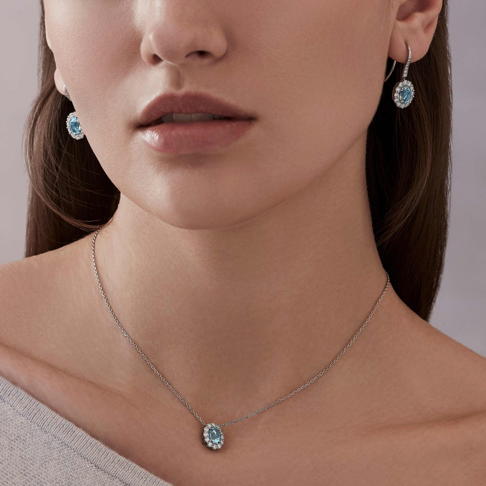 Garrard 1735 jewellery collection Aquamarine Pendant in Platinum with Diamonds JP17PT07 On Model