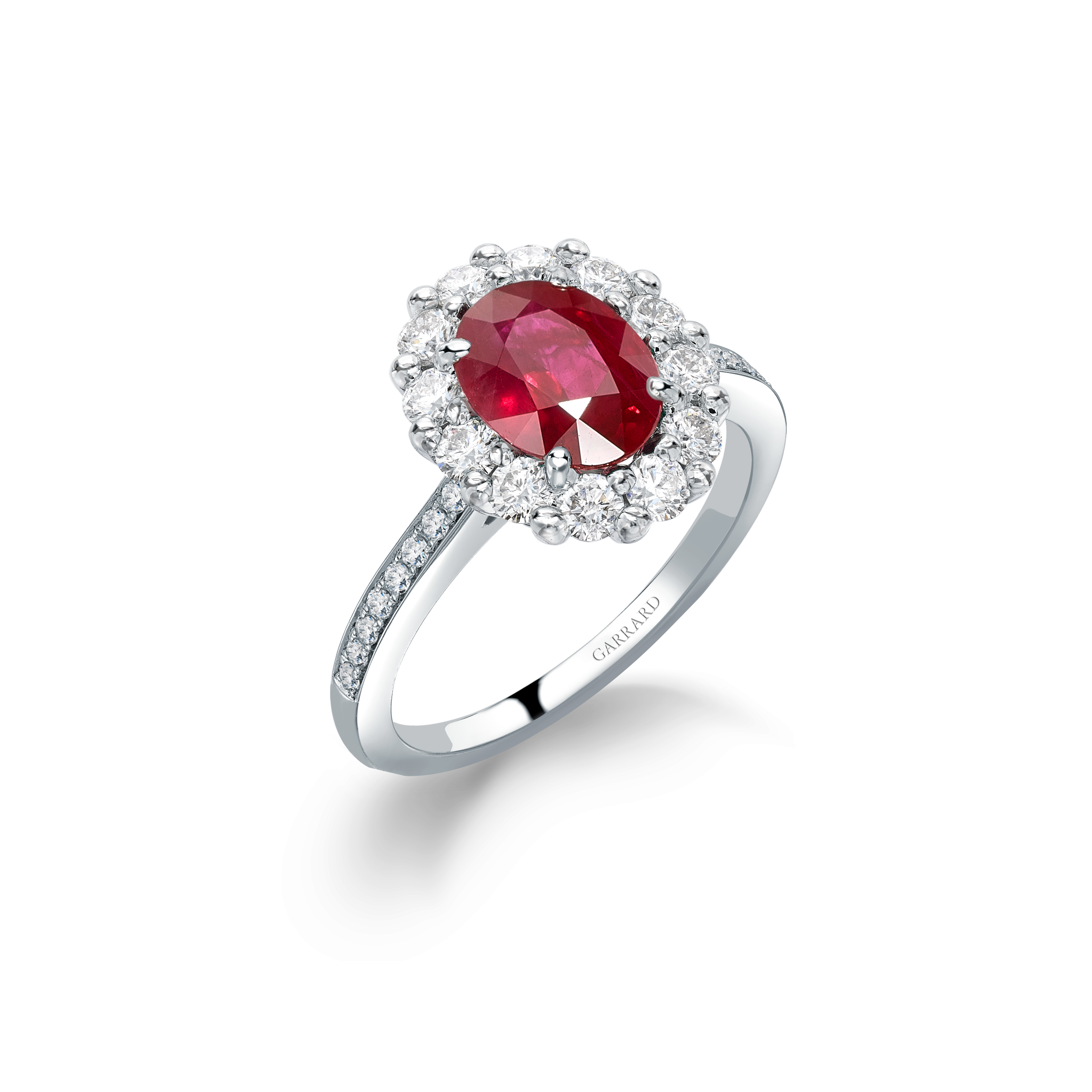 Garrard 1735 jewellery collection Ruby Ring in platinium with Diamonds JR17PT02 Hero View Garrard 1735 jewellery collection Ruby Ring in platinium with Diamonds JR17PT02 Hero View