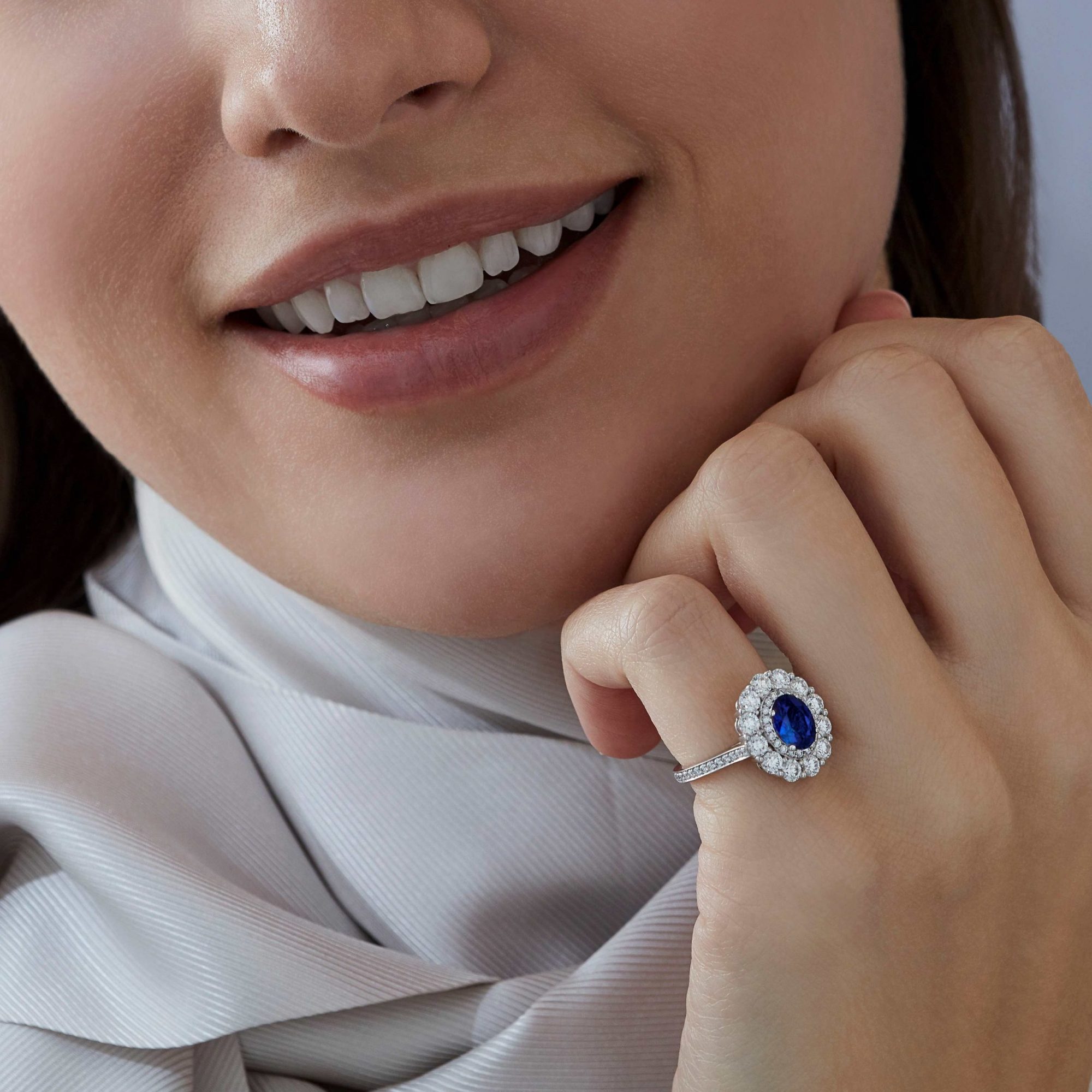 Garrard 1735 jewellery collection Sapphire Double Cluster Ring In Platinum with Diamonds JR17PT09 On Model