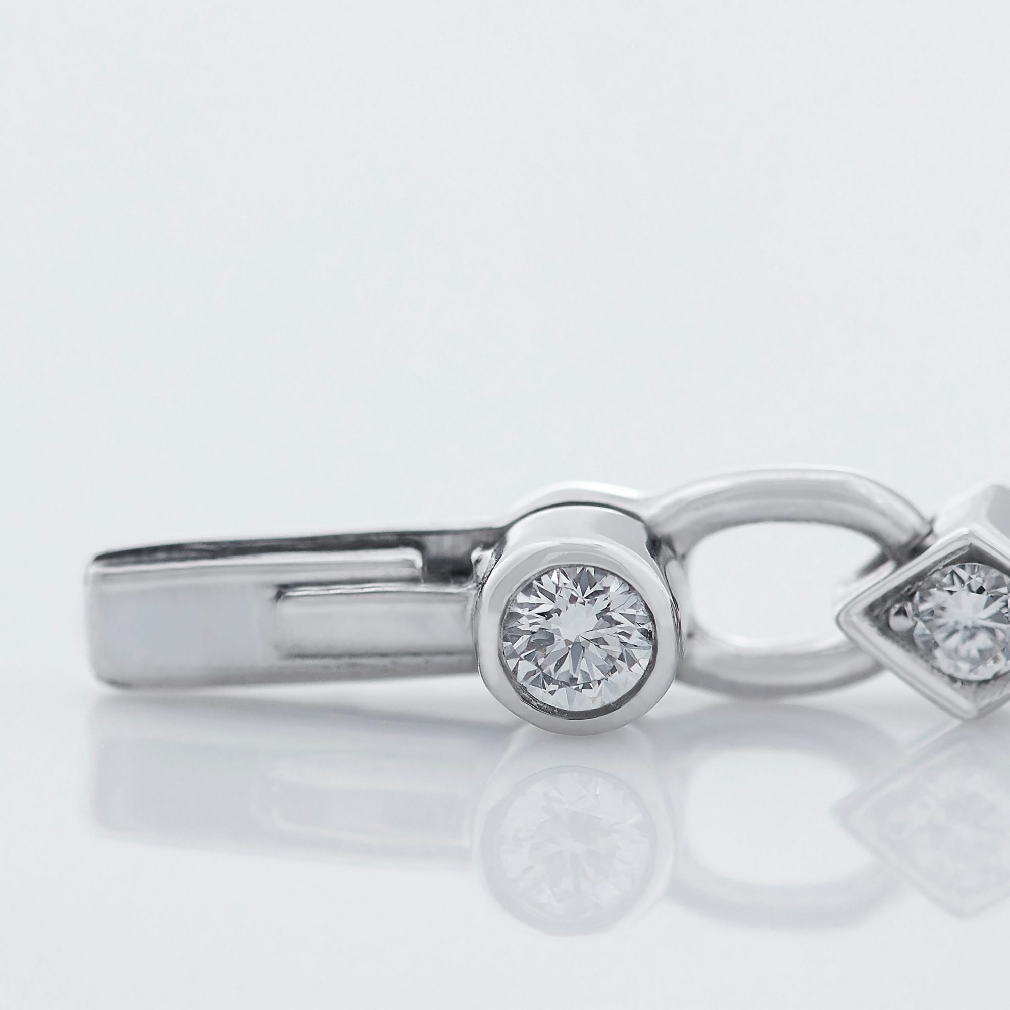 Garrard Albemarle Abstract jewellery Collection Diamond Bracelet 2017423 clasp