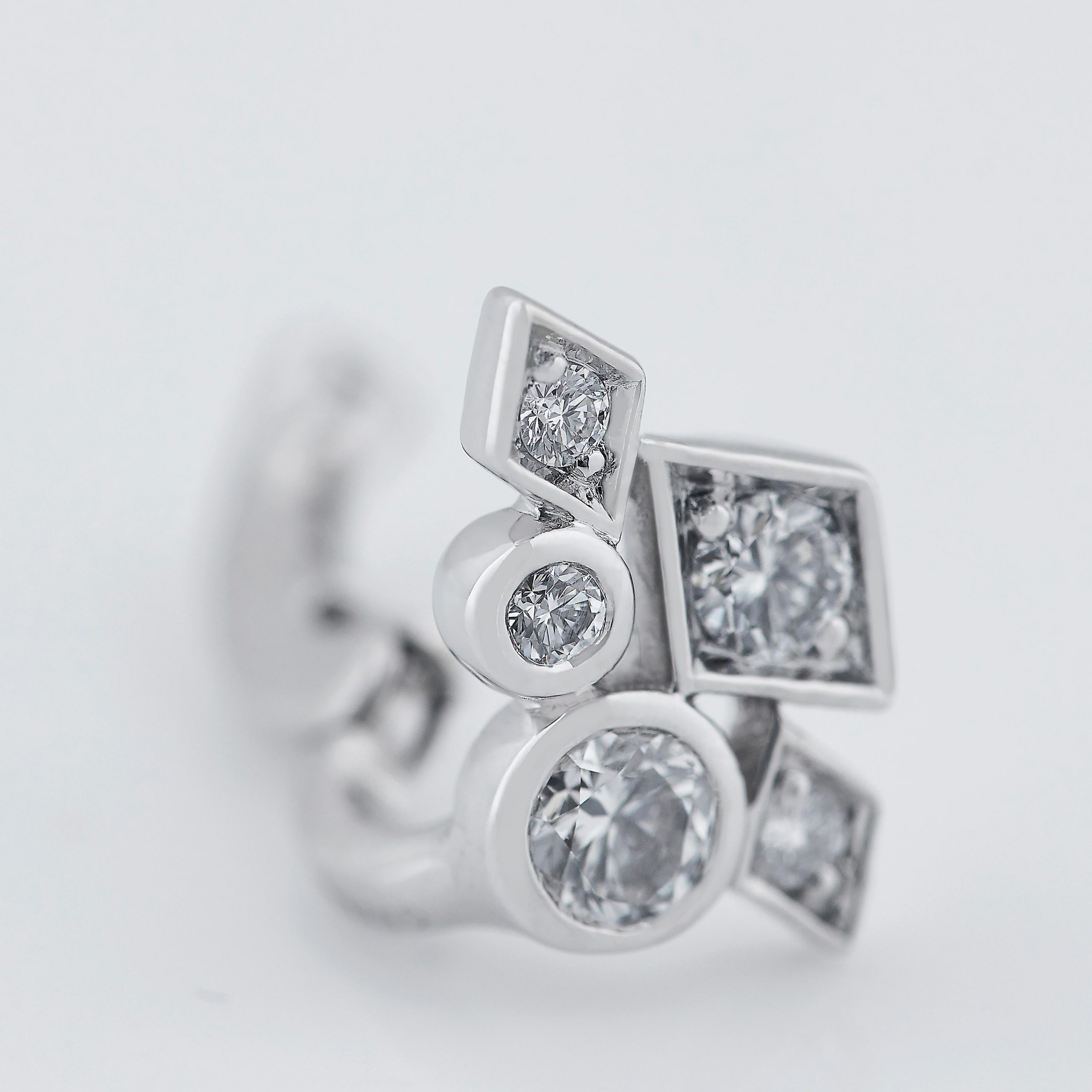 Garrard Albemarle Abstract jewellery Collection Diamond Ear Cuff In 18ct White Gold 2017418 Detail 2 Garrard Albemarle Abstract jewellery Collection Diamond Ear Cuff In 18ct White Gold 2017418 Detail 2