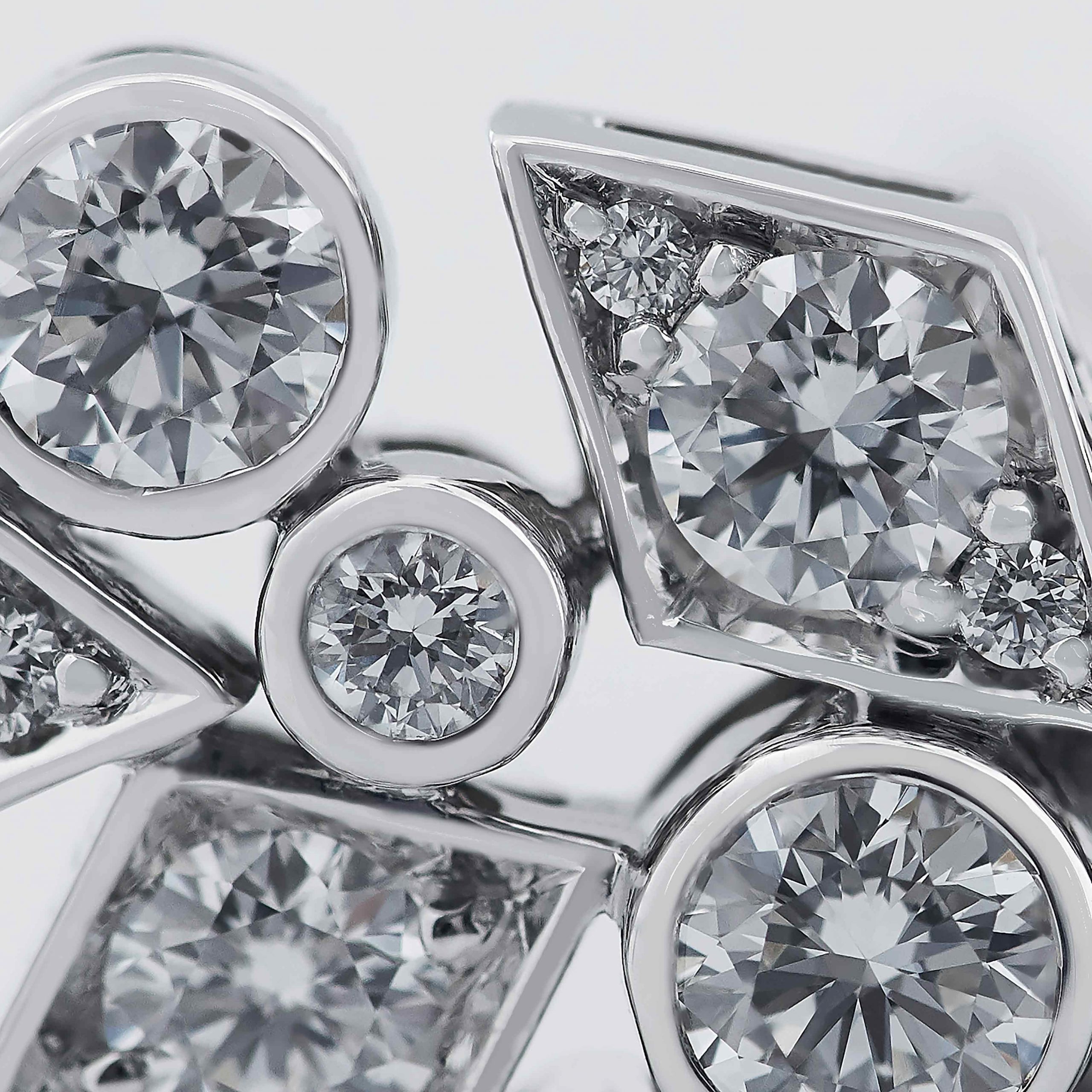 Garrard Albemarle Abstract jewellery collection Transformable Diamond Earrings In 18ct White Gold 2017415 Detail Garrard Albemarle Abstract jewellery collection Transformable Diamond Earrings In 18ct White Gold 2017415 Detail