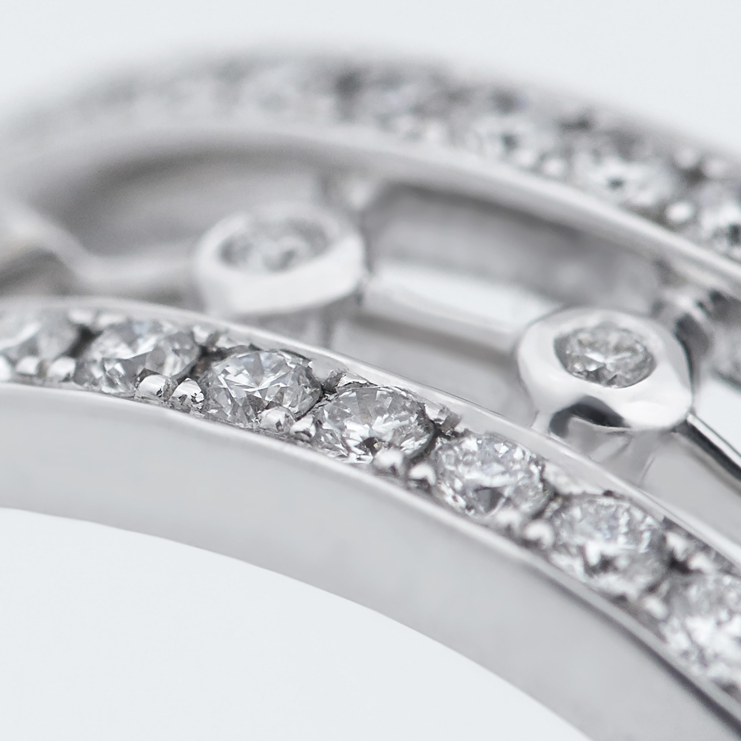 Garrard Albemarle jewellery Collection Diamond Band In 18ct White Gold 2015958 Detail Garrard Albemarle jewellery Collection Diamond Band In 18ct White Gold 2015958 Detail