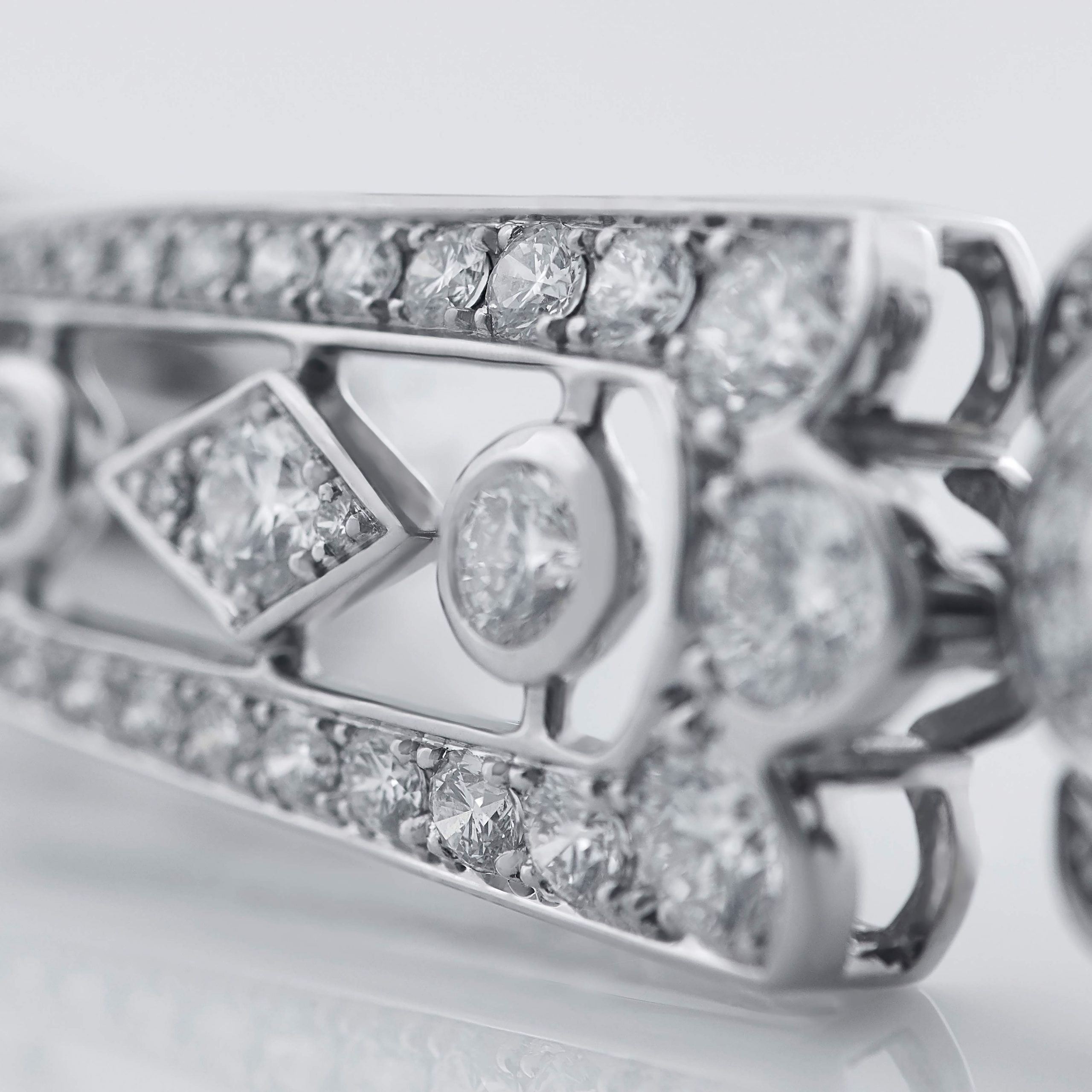 Garrard Albemarle jewellery collection Tiered Diamond Earrings In 18ct White Gold 2013244 Detail View Garrard Albemarle jewellery collection Tiered Diamond Earrings In 18ct White Gold 2013244 Detail View