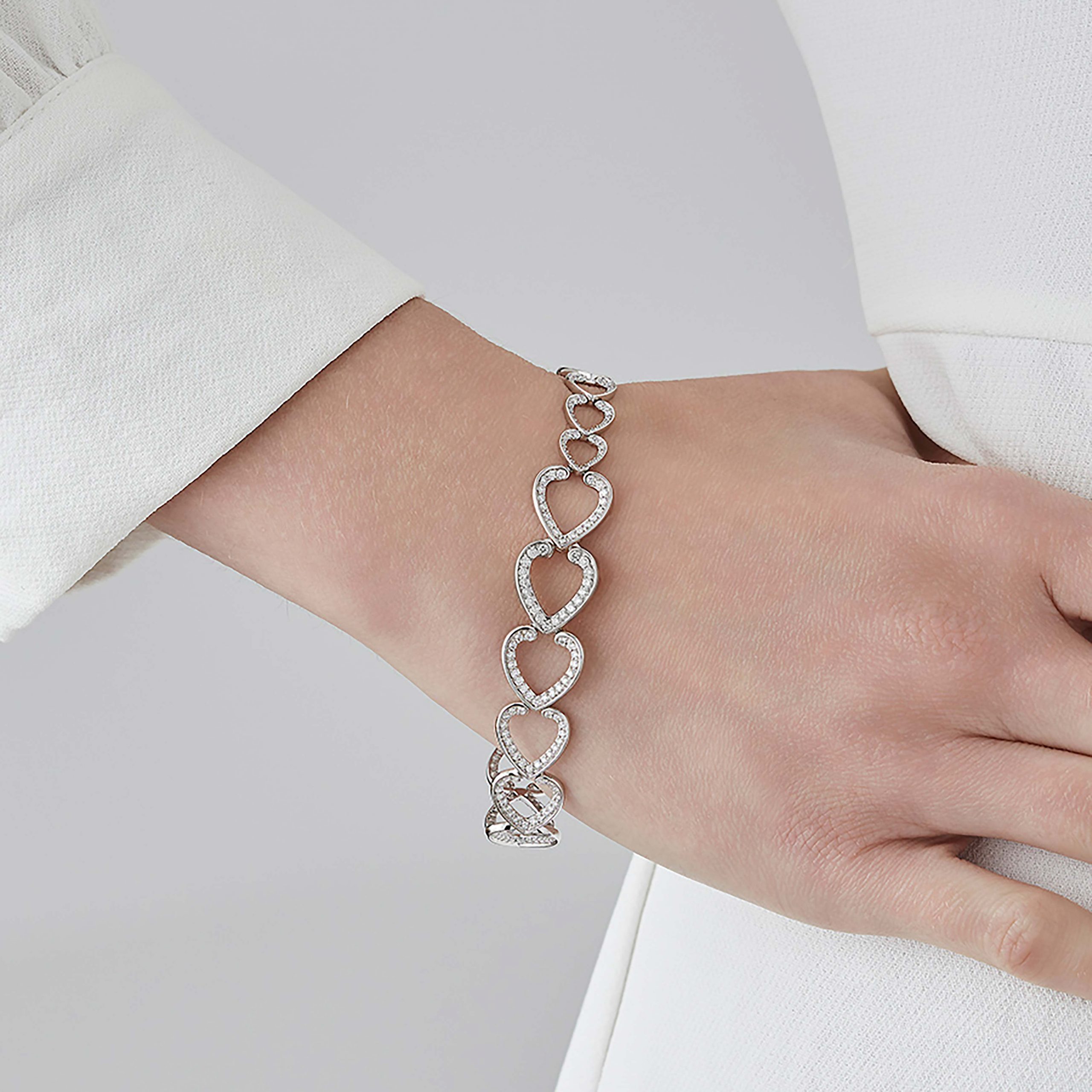 Garrard Aloria Interchangeable Diamond Bracelet In 18ct White and Rose Gold with Pink Diamonds 2016927 Model White Garrard Aloria Interchangeable Diamond Bracelet In 18ct White and Rose Gold with Pink Diamonds 2016927 Model White