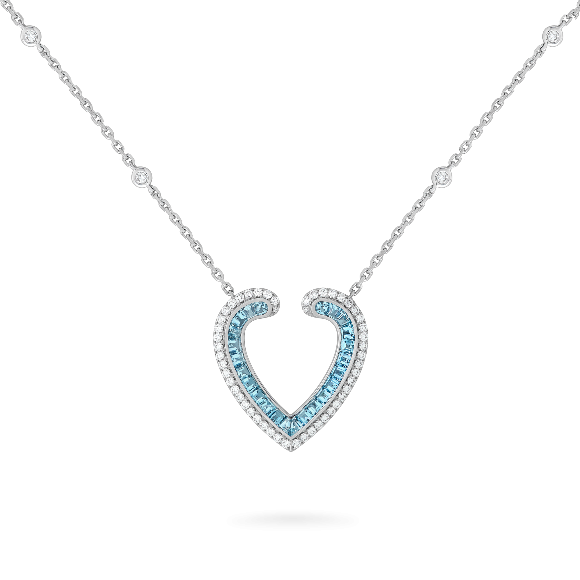 Garrard Aloria jewellery Collection calibre cut aquamarine pendant in 18ct white gold with Diamonds 2017066 Hero View