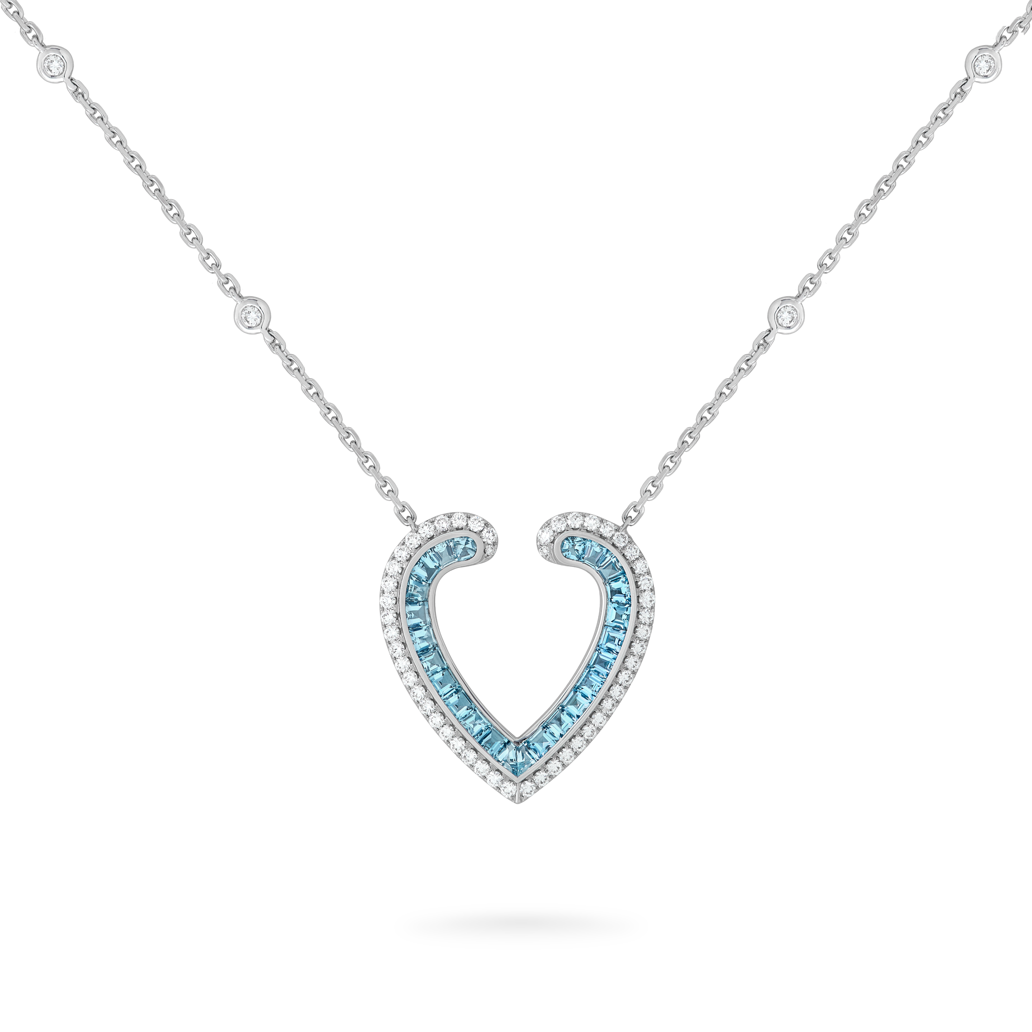 Garrard Aloria jewellery Collection calibre cut aquamarine pendant in 18ct white gold with Diamonds 2017066 Hero View Garrard Aloria jewellery Collection calibre cut aquamarine pendant in 18ct white gold with Diamonds 2017066 Hero View