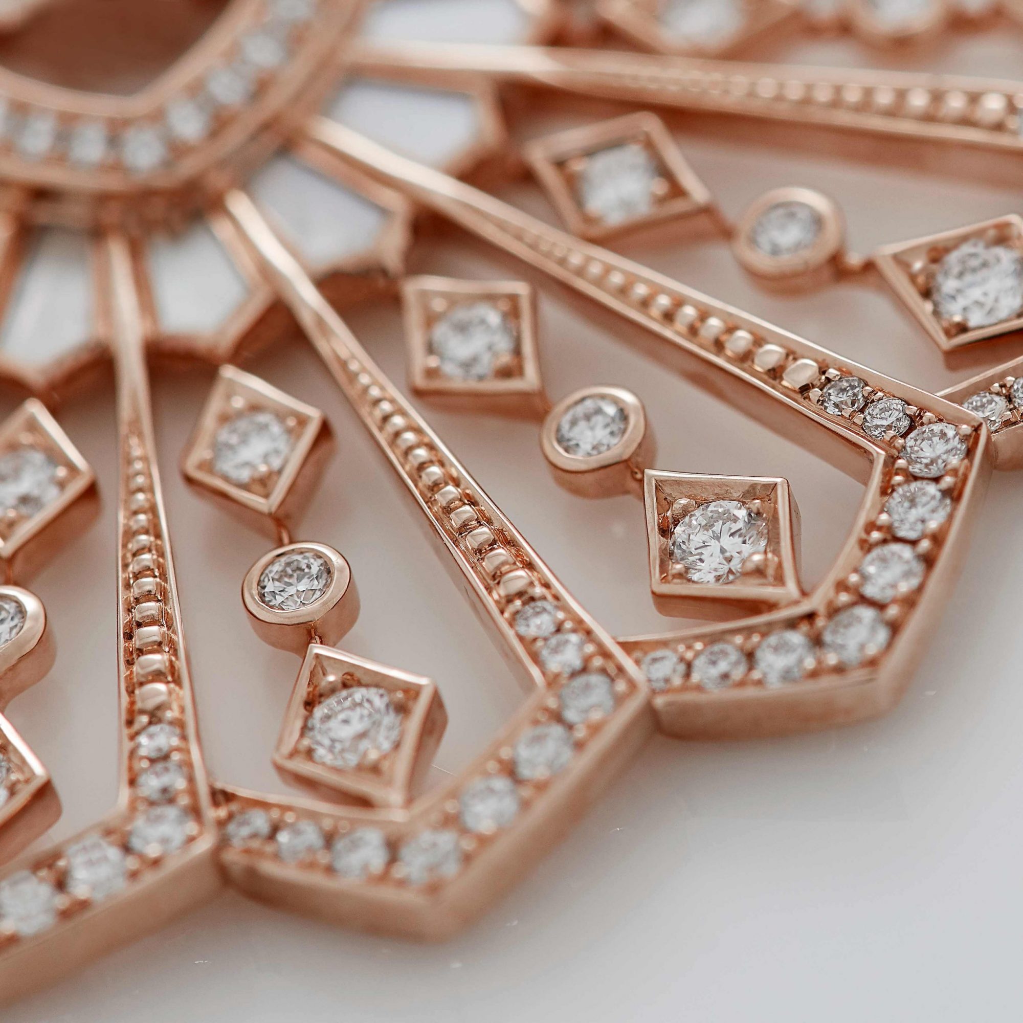 Garrard Fanfare Classic jewellery collection white diamond and mother of pearl pendant in 18ct rose gold 2015510 Detail View 2