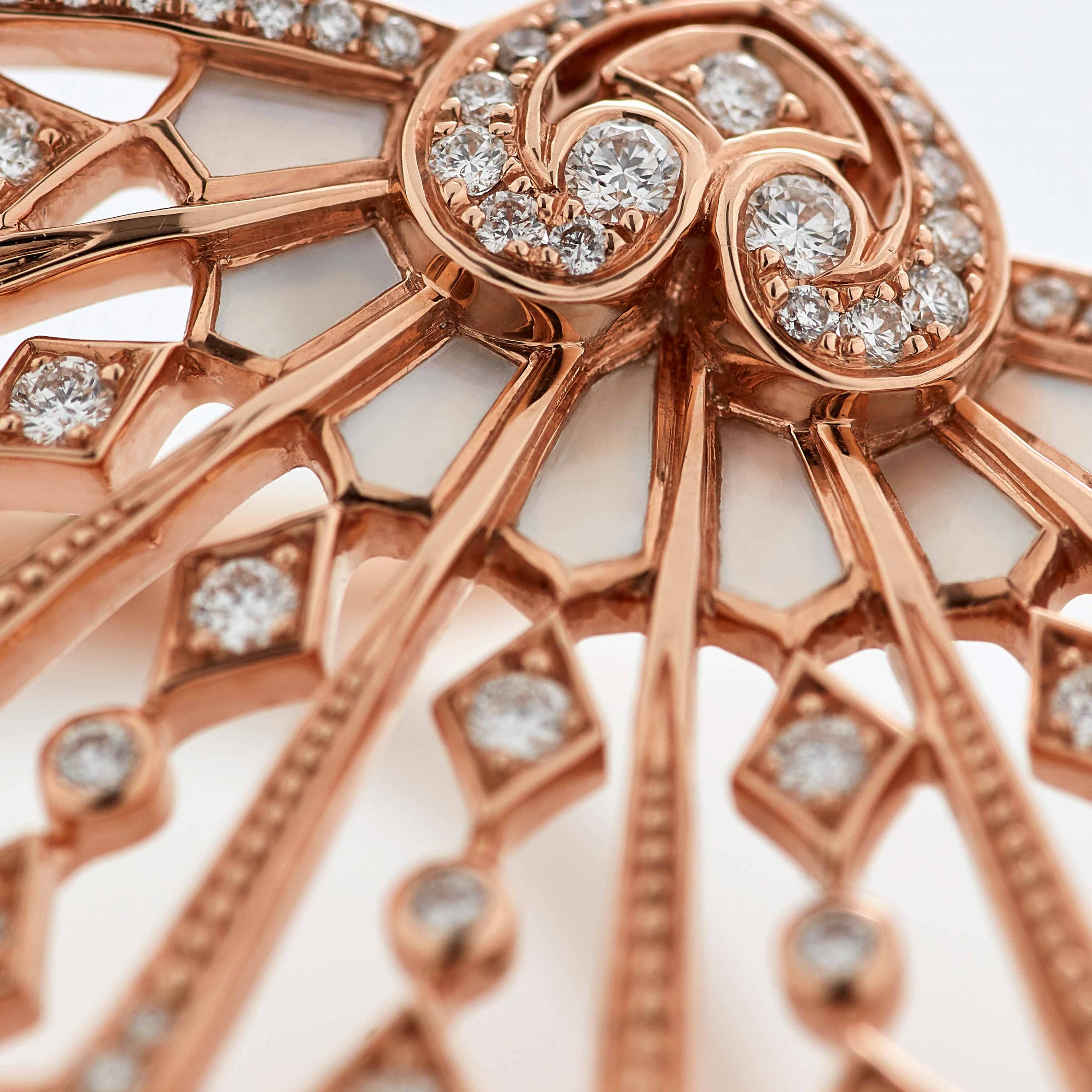 Garrard Fanfare Classic jewellery collection white diamond and mother of pearl ring in 18ct rose gold 2015512 Detail View 2 Garrard Fanfare Classic jewellery collection white diamond and mother of pearl ring in 18ct rose gold 2015512 Detail View 2