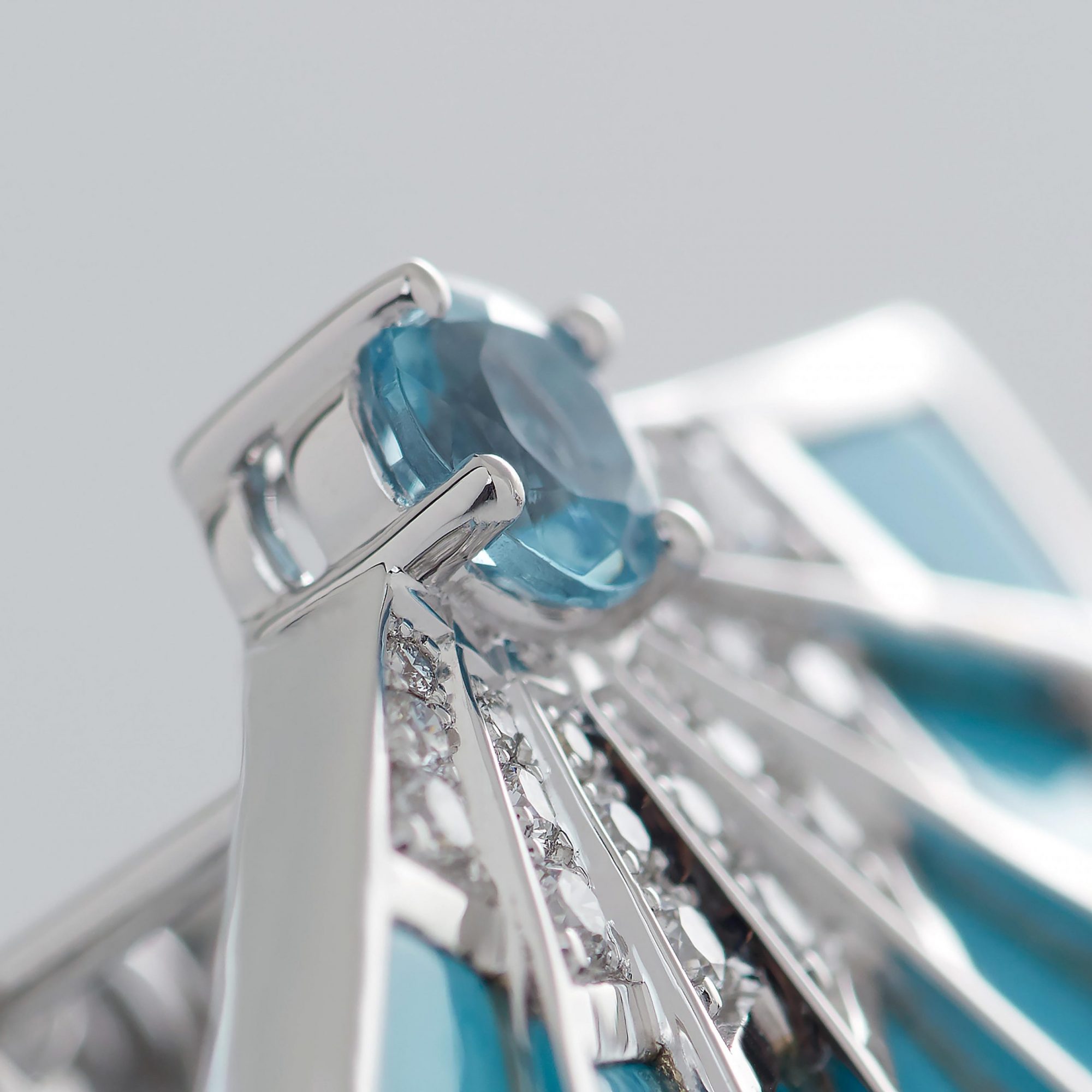 Garrard Fanfare Symphony jewellery collection Aquamarine and Turquoise Earrings in 18ct White Gold with Diamonds 2017304 Detail View