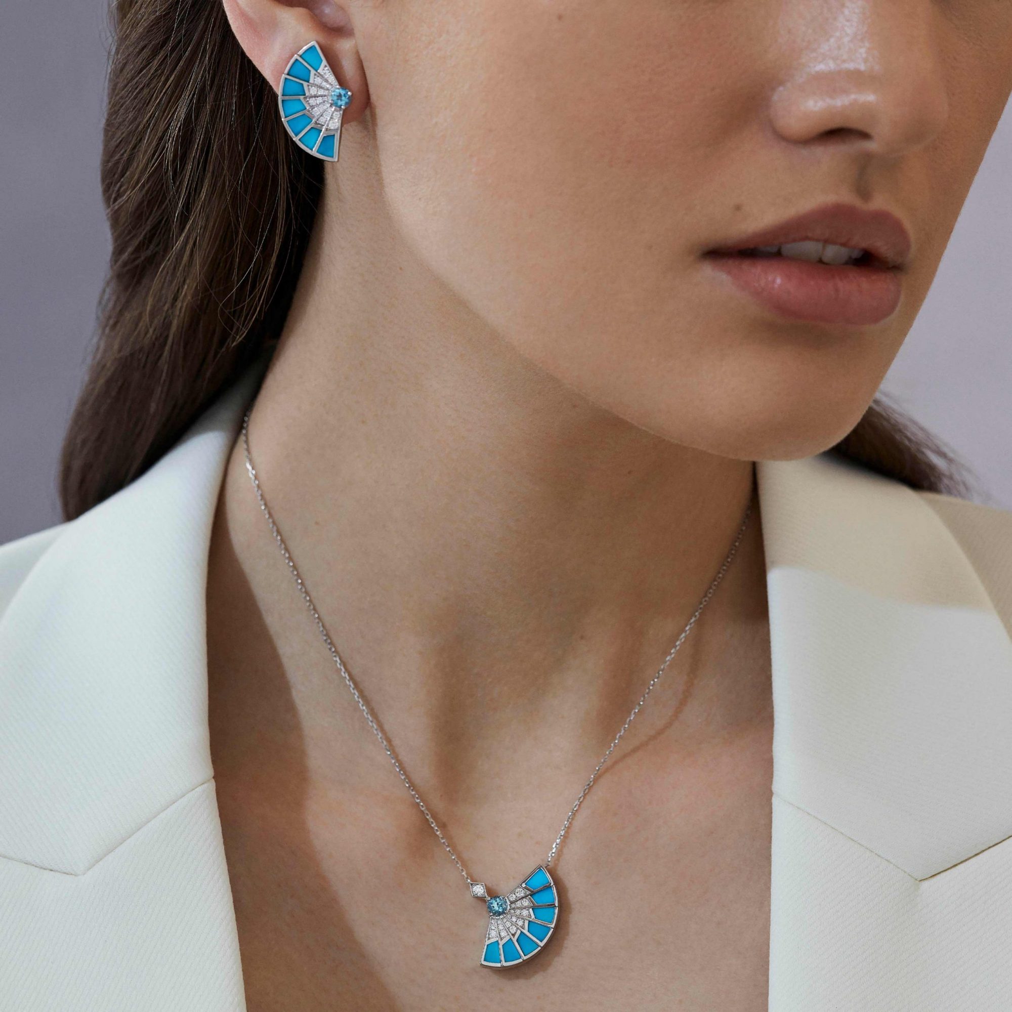 Garrard Fanfare Symphony jewellery collection Aquamarine and Turquoise Pendant In 18ct White Gold with Diamonds 2017306 On Model