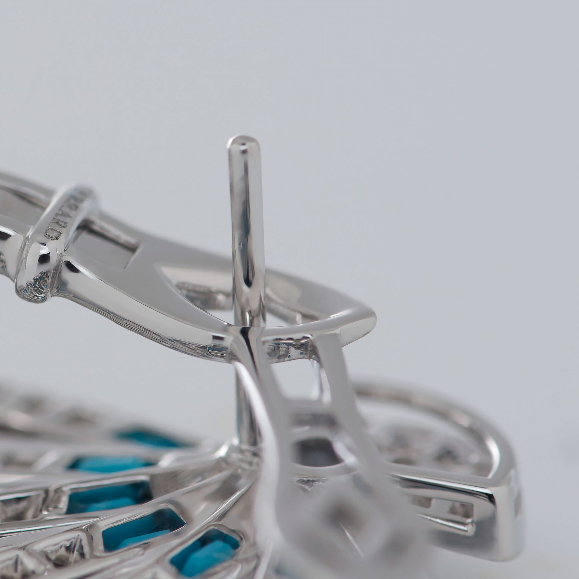 Garrard Fanfare Symphony jewellery collection Diamond and Aquamarine Earrings In 18ct White Gold with Turquoise 2017308 clasp
