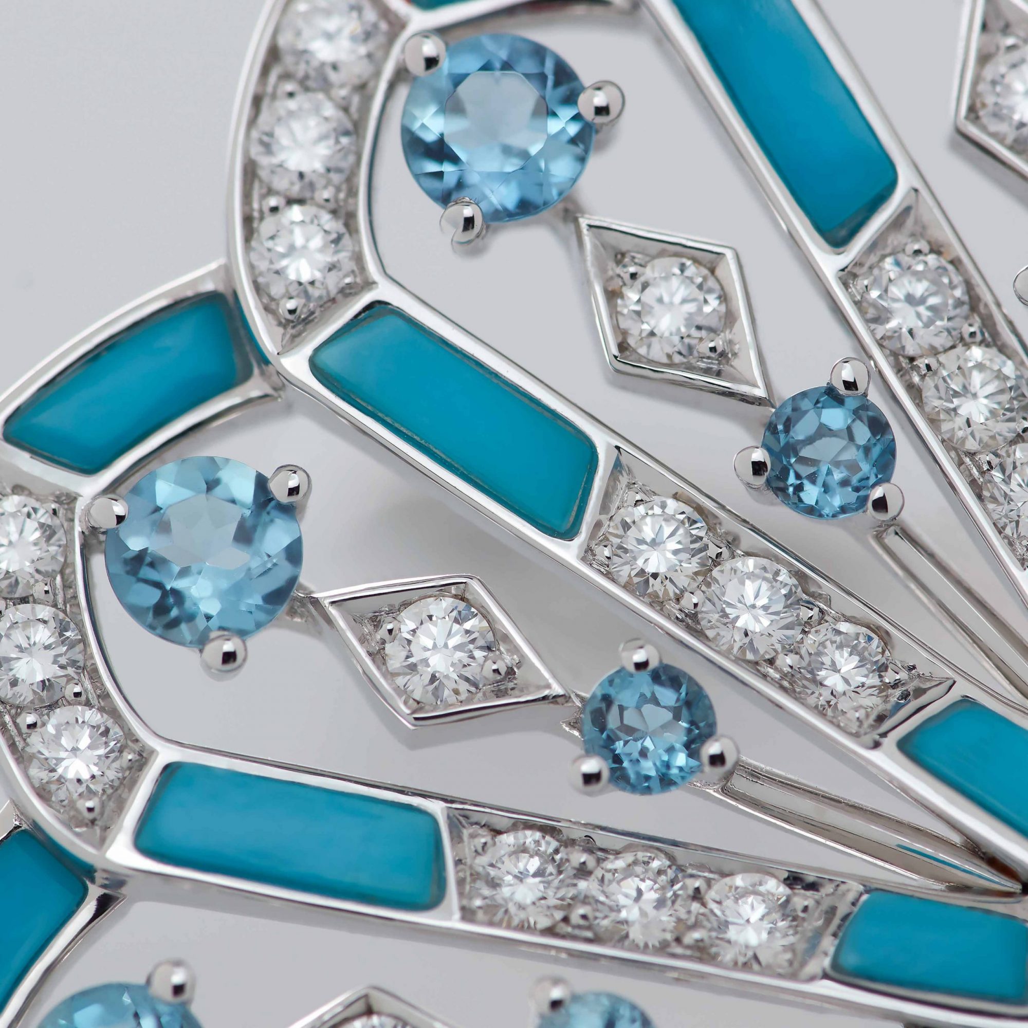 Garrard Fanfare Symphony jewellery collection Diamond and Aquamarine Ring In 18ct White Gold with Turquoise 2017361 Detail View