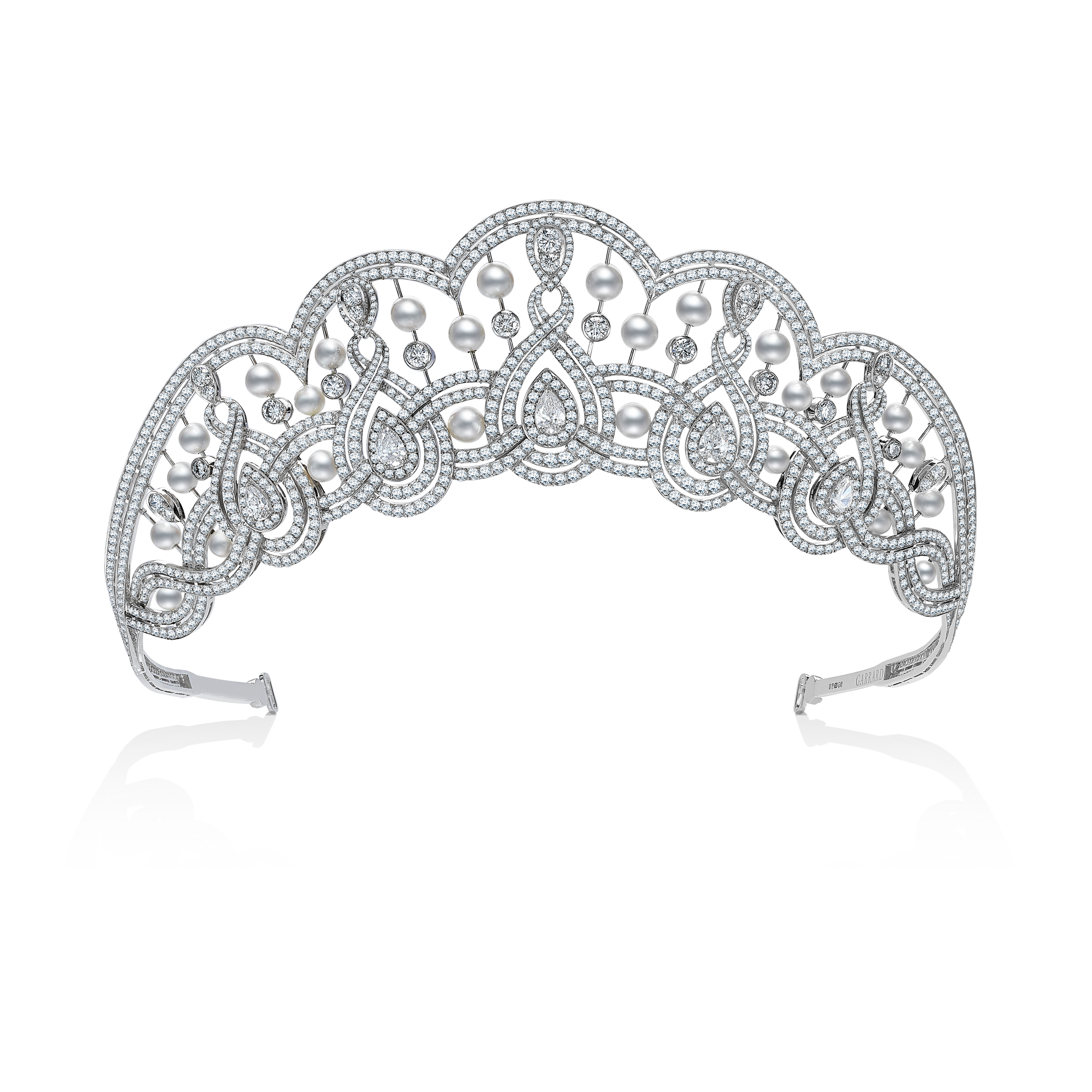 Garrard Garland High Jewellery Diamond and Pearl Tiara In 18ct White Gold 2014254 Garrard Garland High Jewellery Diamond and Pearl Tiara In 18ct White Gold 2014254