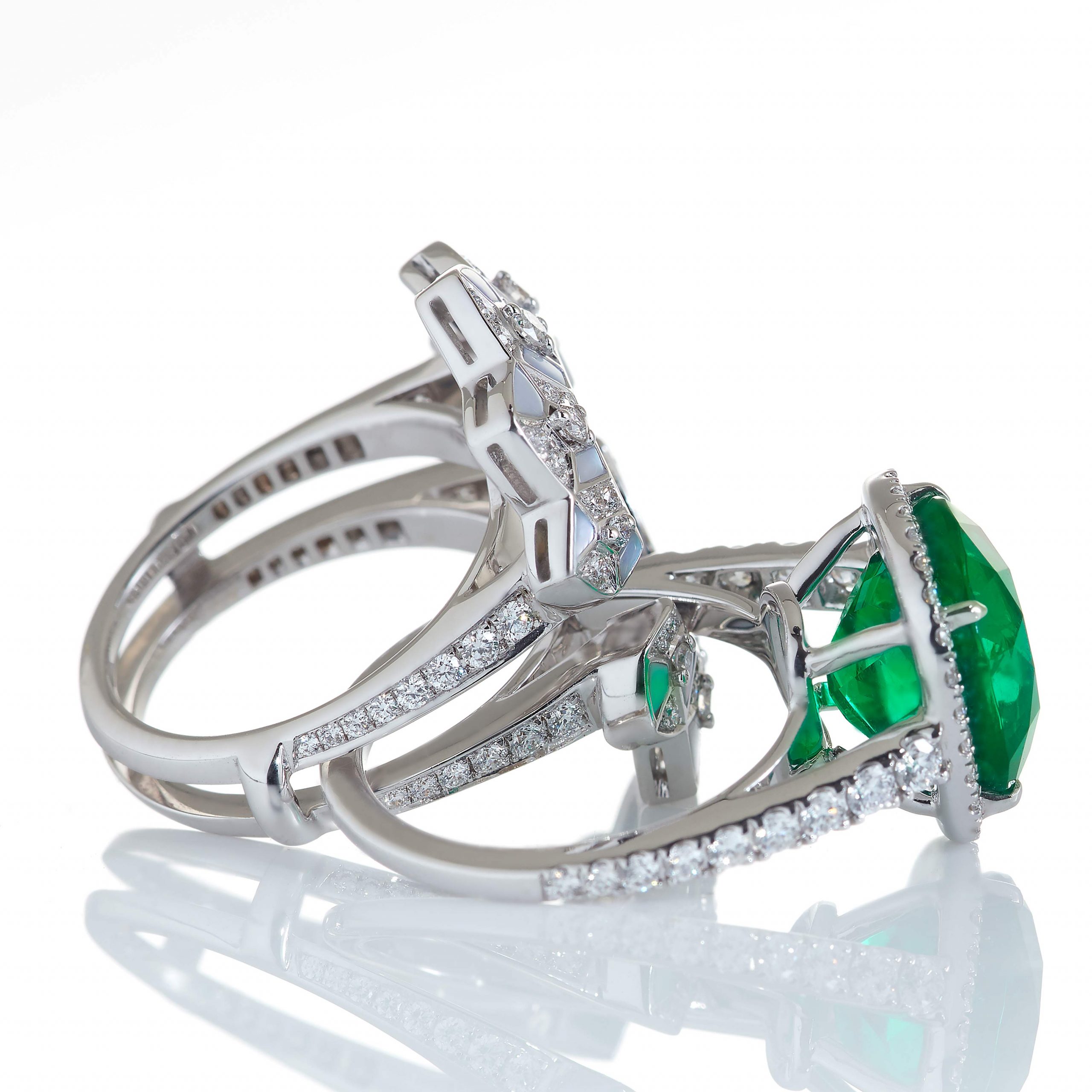 Garrard Jewelled Vault 6.67ct Cushion Cut Colombian Emerald Jacket ring In 18ct White Gold with Diamonds and Mother of Pearl 2017529 Detail Garrard Jewelled Vault 6.67ct Cushion Cut Colombian Emerald Jacket ring In 18ct White Gold with Diamonds and Mother of Pearl 2017529 Detail