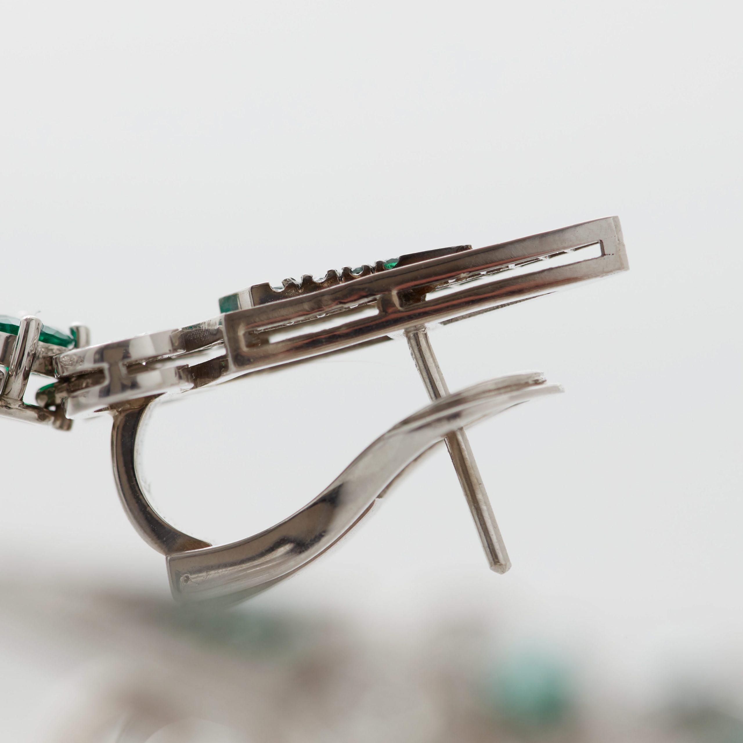 Garrard Jewelled Vault Emerald and Diamond High Jewellery Earrings In 18 Carat White Gold 2016276 Clasp Garrard Jewelled Vault Emerald and Diamond High Jewellery Earrings In 18 Carat White Gold 2016276 Clasp