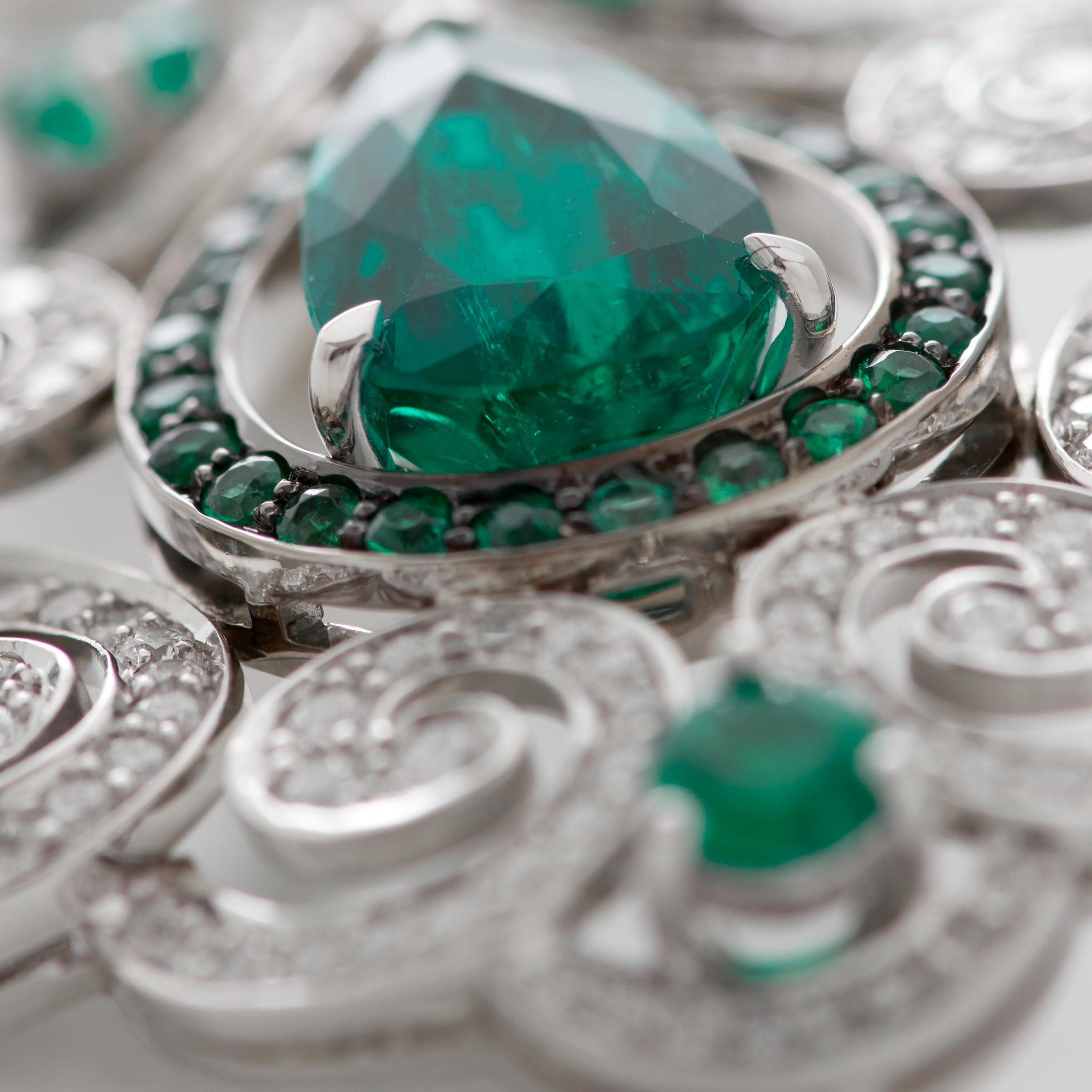 Garrard Jewelled Vault Emerald and Diamond High Jewellery Earrings In 18 Carat White Gold 2016276 Detail Garrard Jewelled Vault Emerald and Diamond High Jewellery Earrings In 18 Carat White Gold 2016276 Detail