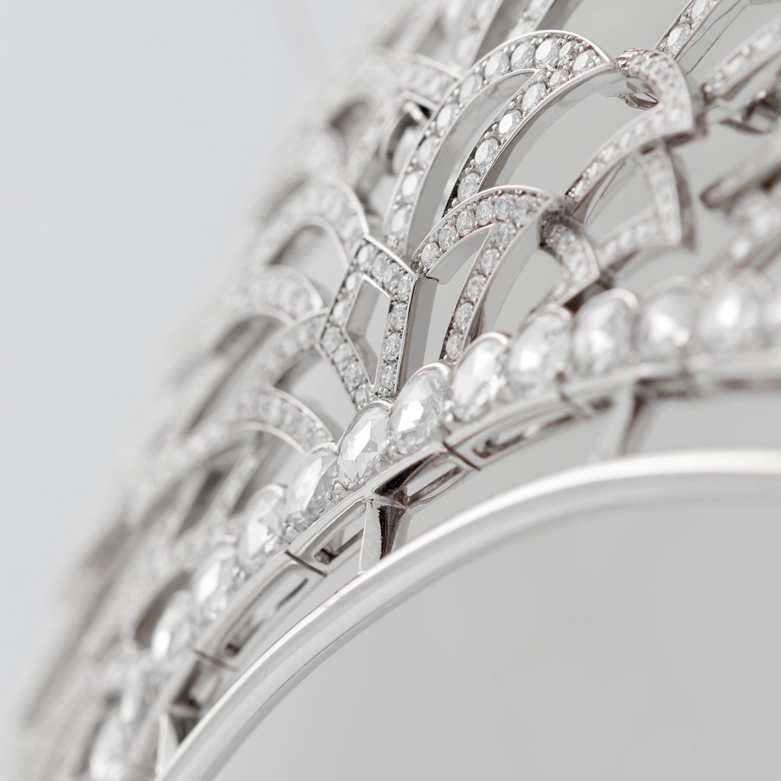 Garrard Laurel High Jewellery Diamond Tiara In 18ct White Gold 2015855 Detail 2 Garrard Laurel High Jewellery Diamond Tiara In 18ct White Gold 2015855 Detail 2