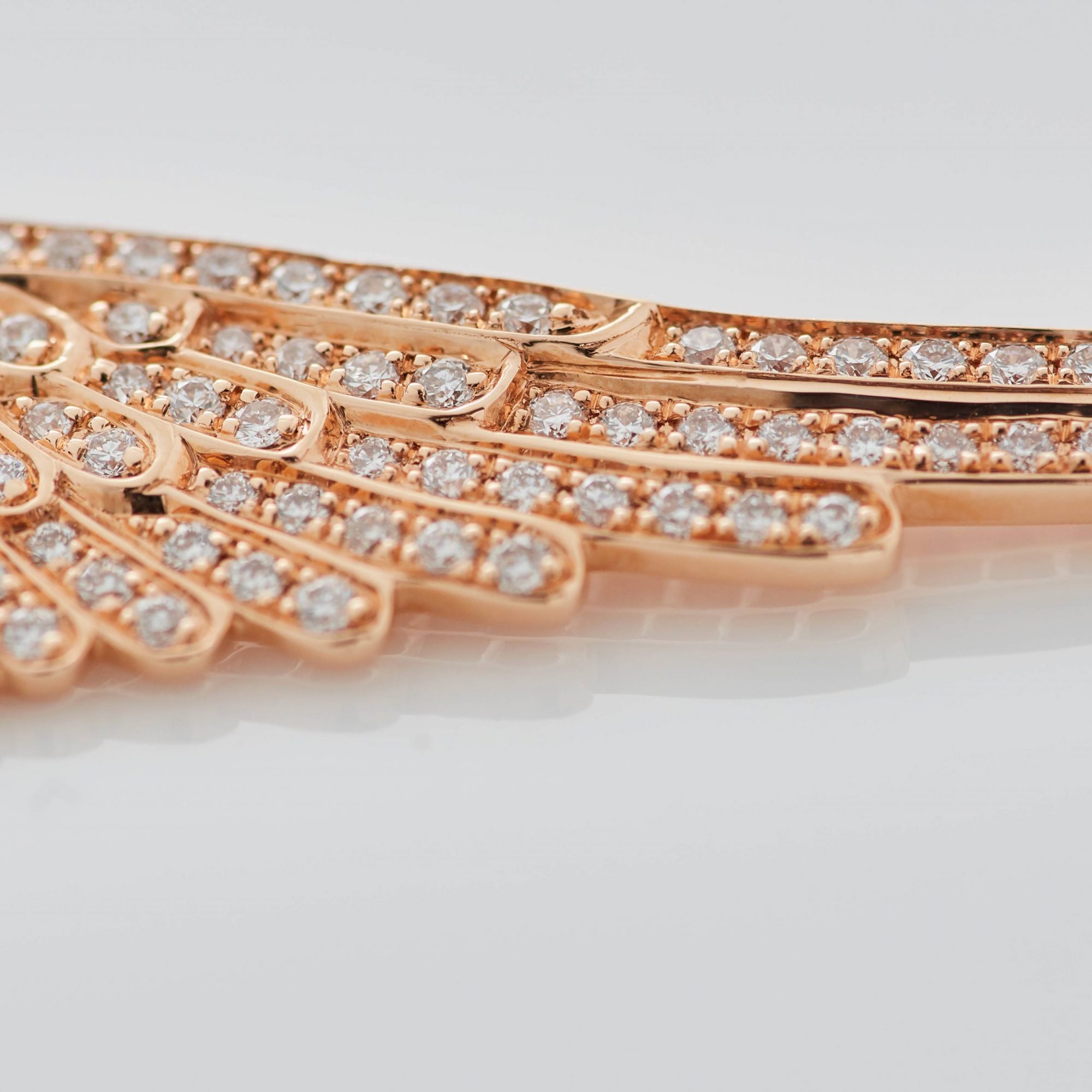 Garrard Wings Classic jewellery collection Diamond Bracelet In 18ct Rose Gold 2011137 Detail View 2