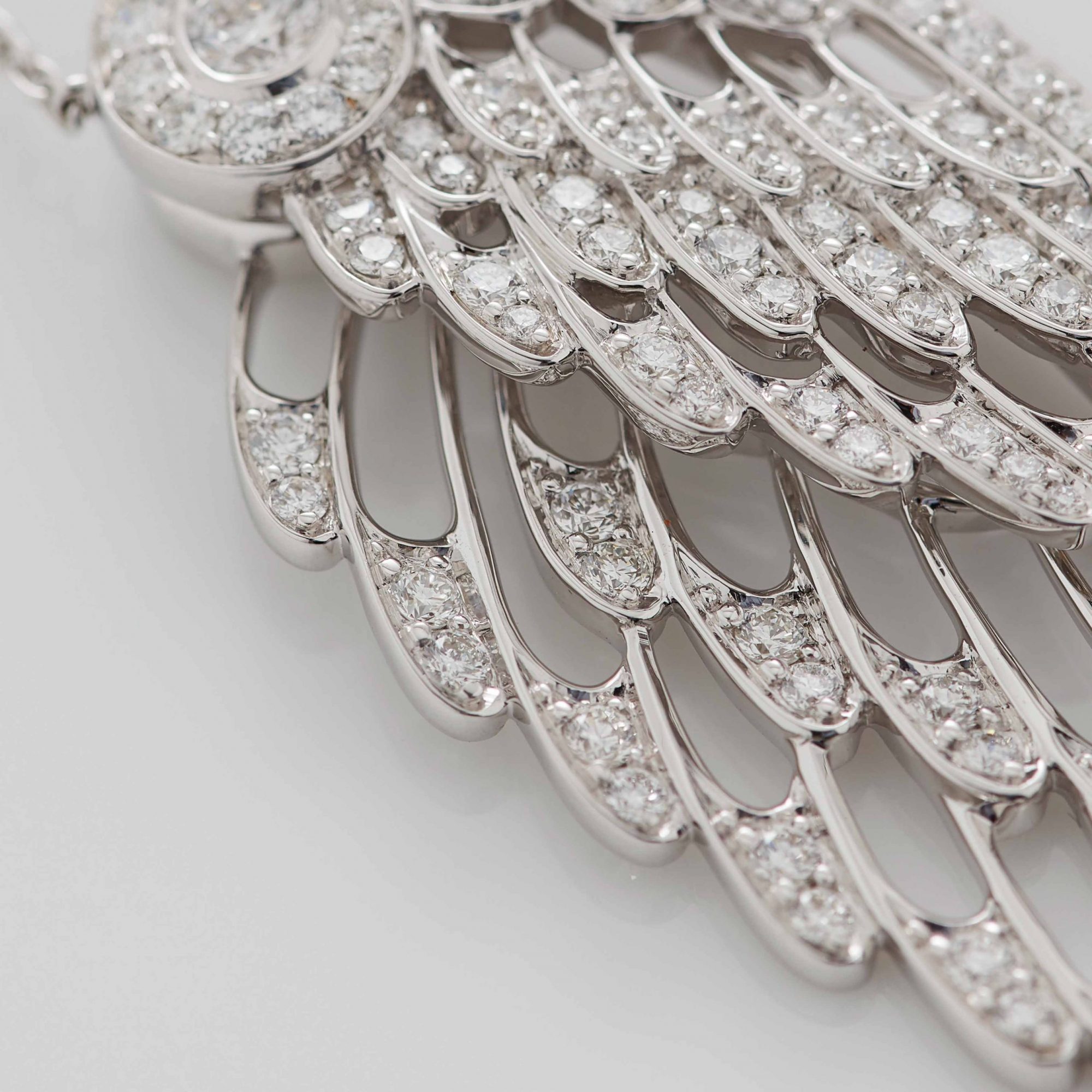 Garrard Wings Embrace collection pendant in 18ct white gold 2015749 g Detail View