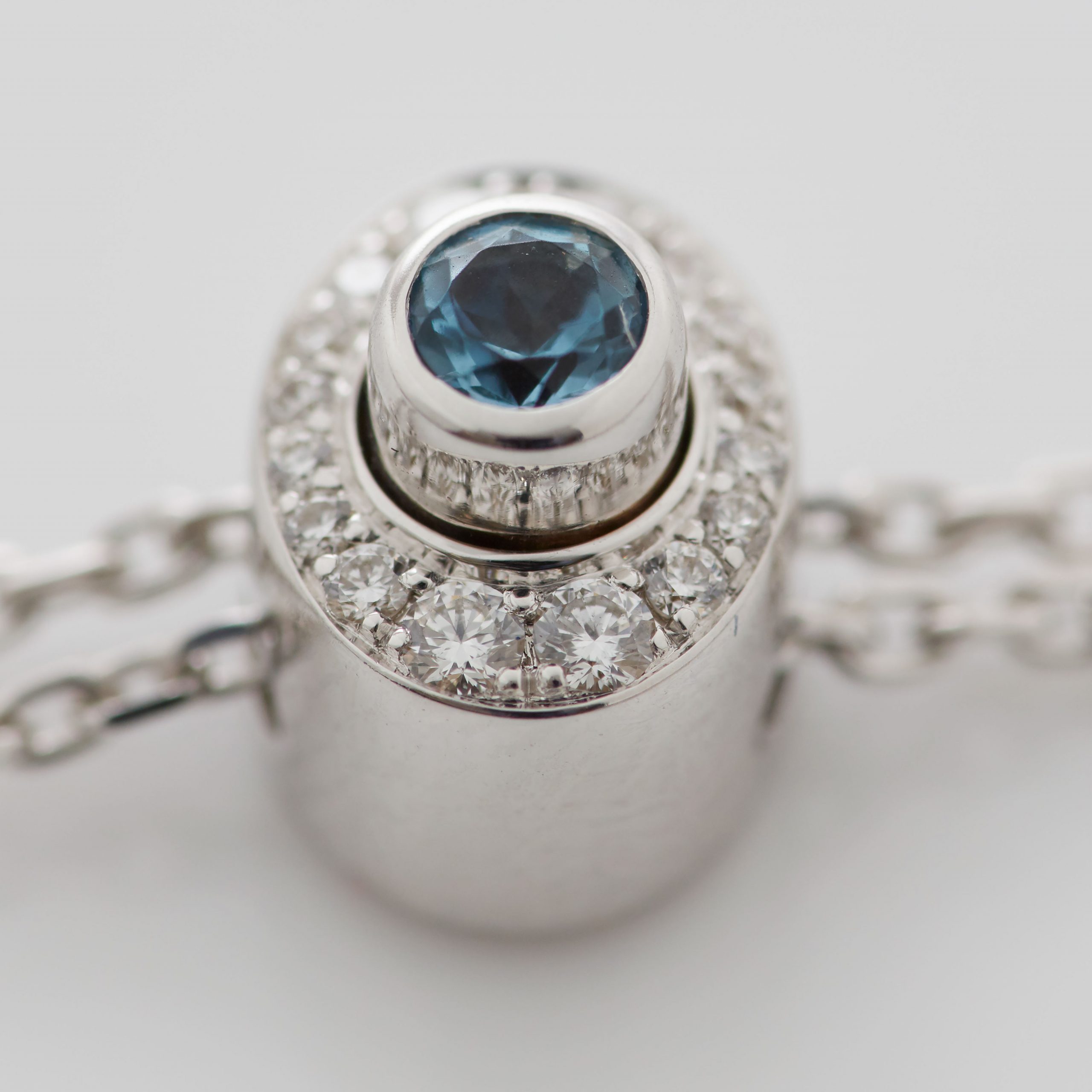 Garrard Wings Embrace jewellery collection Aquamarine and Diamond Slider Pendant In 18ct White Gold 2016642 Clasp View Garrard Wings Embrace jewellery collection Aquamarine and Diamond Slider Pendant In 18ct White Gold 2016642 Clasp View