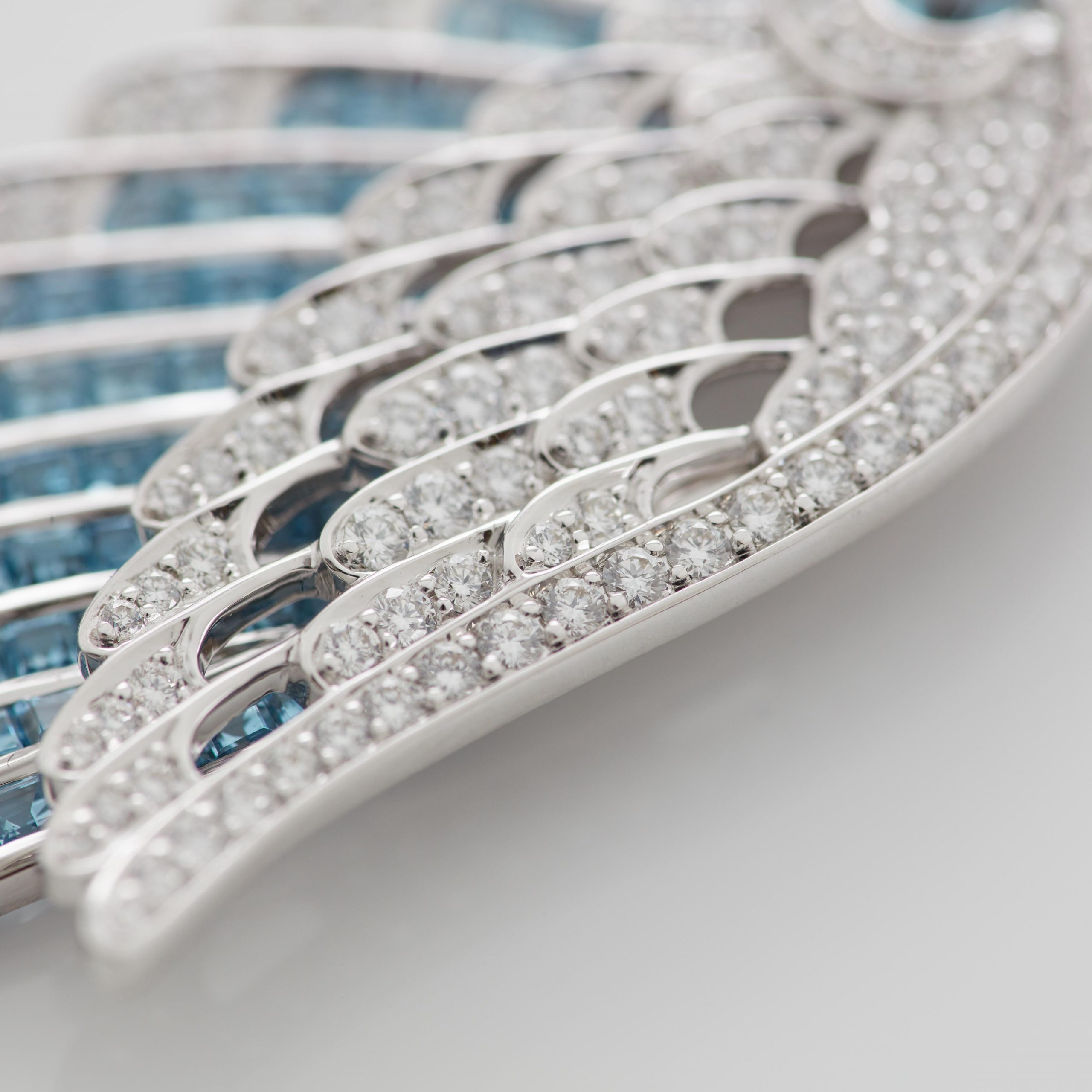 Garrard Wings Embrace jewellery collection Aquamarine and Diamond Slider Pendant In 18ct White Gold 2016642 Detail 2 Garrard Wings Embrace jewellery collection Aquamarine and Diamond Slider Pendant In 18ct White Gold 2016642 Detail 2