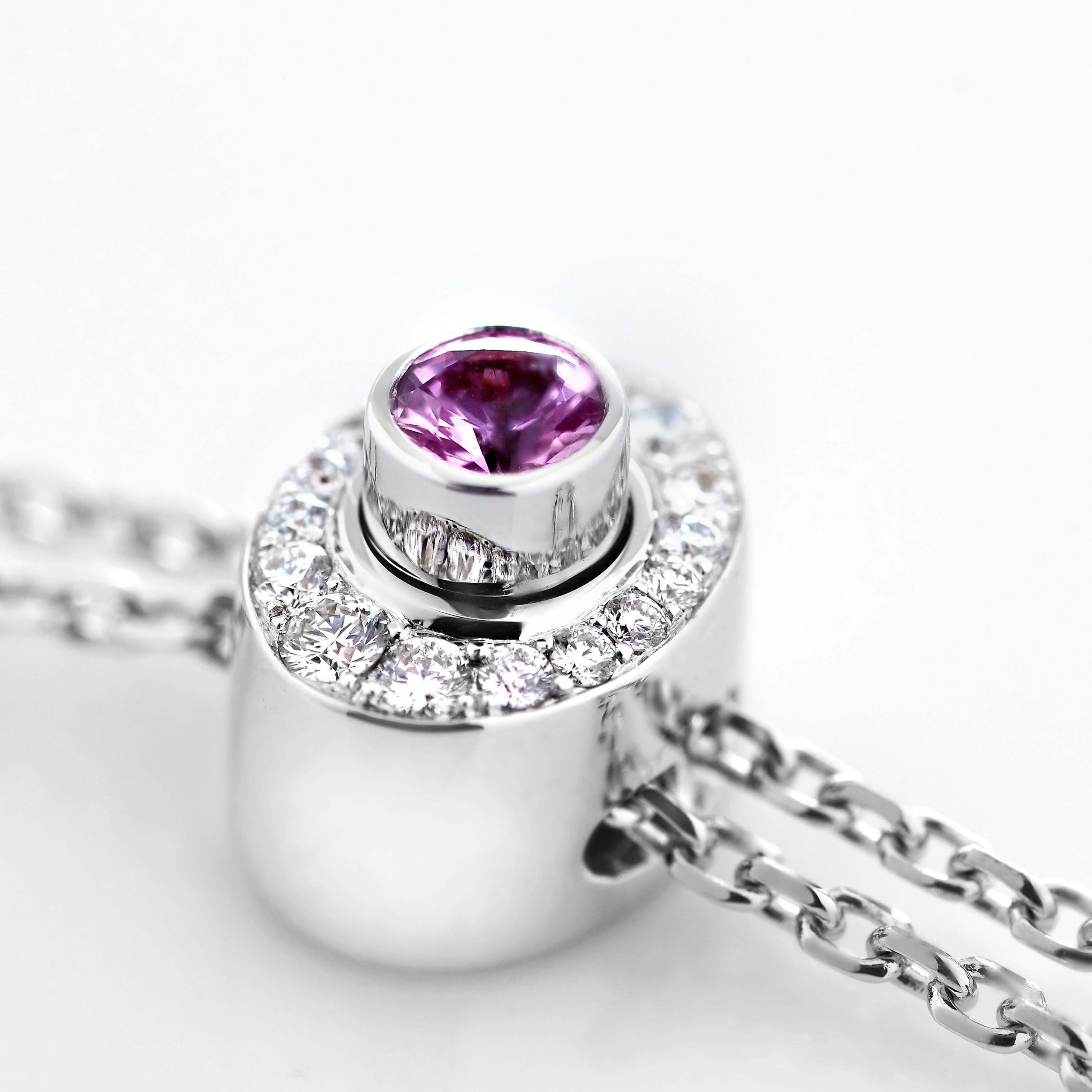 Garrard Wings collection Embrace Bird of Paradise Slider Pendant In 18ct White Gold with Diamonds and Sapphires 2017913 Clasp Garrard Wings collection Embrace Bird of Paradise Slider Pendant In 18ct White Gold with Diamonds and Sapphires 2017913 Clasp