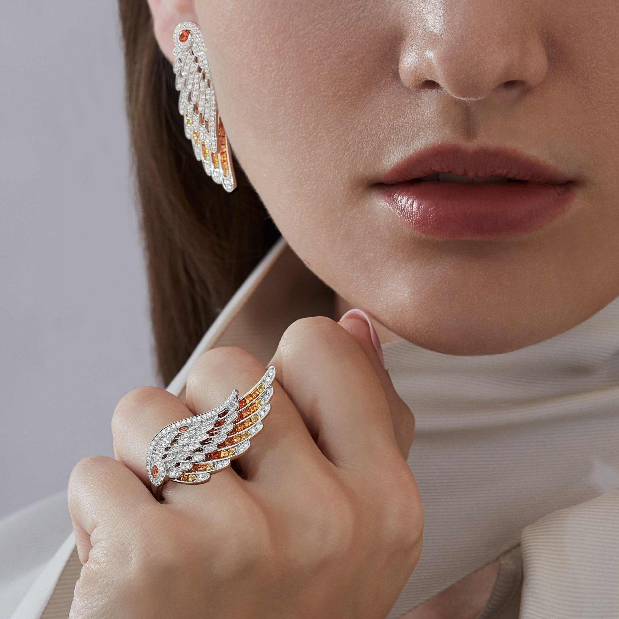 Garrards Wings Embrace jewellery collection Phoenix Ring in 18ct White Gold with DIamonds and Sapphires 2017609 On Model 1